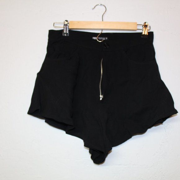 ZARA BLACK FLOWY SHORTS - Picture 2 of 4